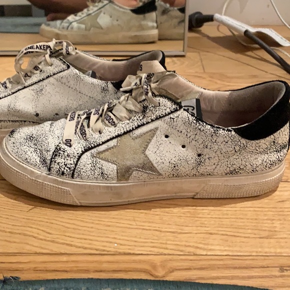 Golden Goose Sneakers - Picture 3 of 12